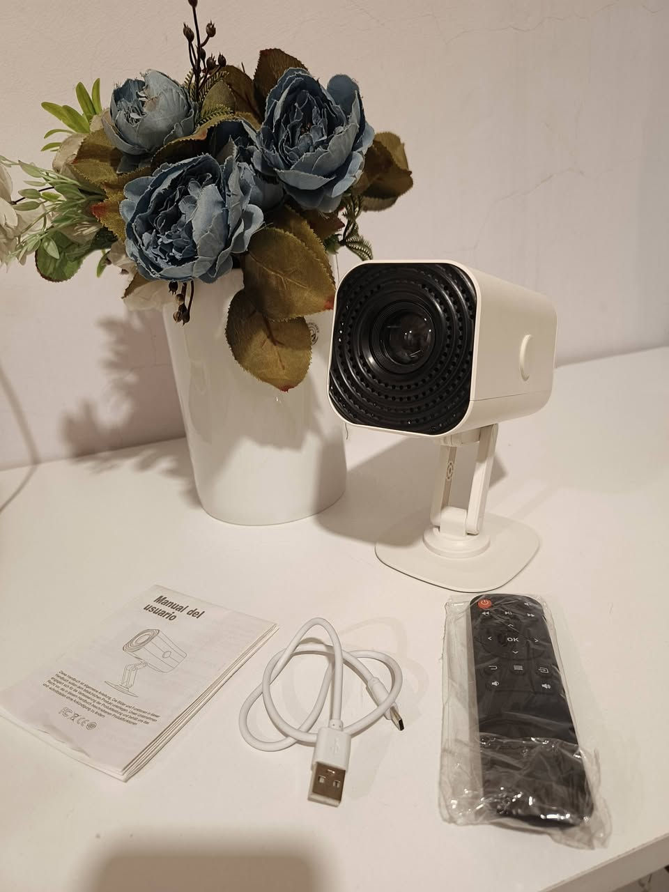 📽️ بروجكتر M7 LED صغير ومحمول
✅ دقة جيدة للمشاهدة
✅ يشحن 5V/2A (يشتغل على شاحن موبايل)
✅ منافذ: HDMI – USB – AUX – Type-C
✅ يدعم فلاش وموبايل ولابتوب
✅ مع ريموت
✅ مناسب للأفلام بالليل
📍 الحالة: جديد / غير مستعمل 
💰 السعر: (40,000)
+ مع هدية 🎗الستارة الخاصة بيها أو العارضة وقطع التثبيت الخاصة بيها.


**إذا كنت صاحب هذا الإعلان وتريد حذفه لأي سبب، رجاءا أرسل رسالة إلى الدعم الفني**