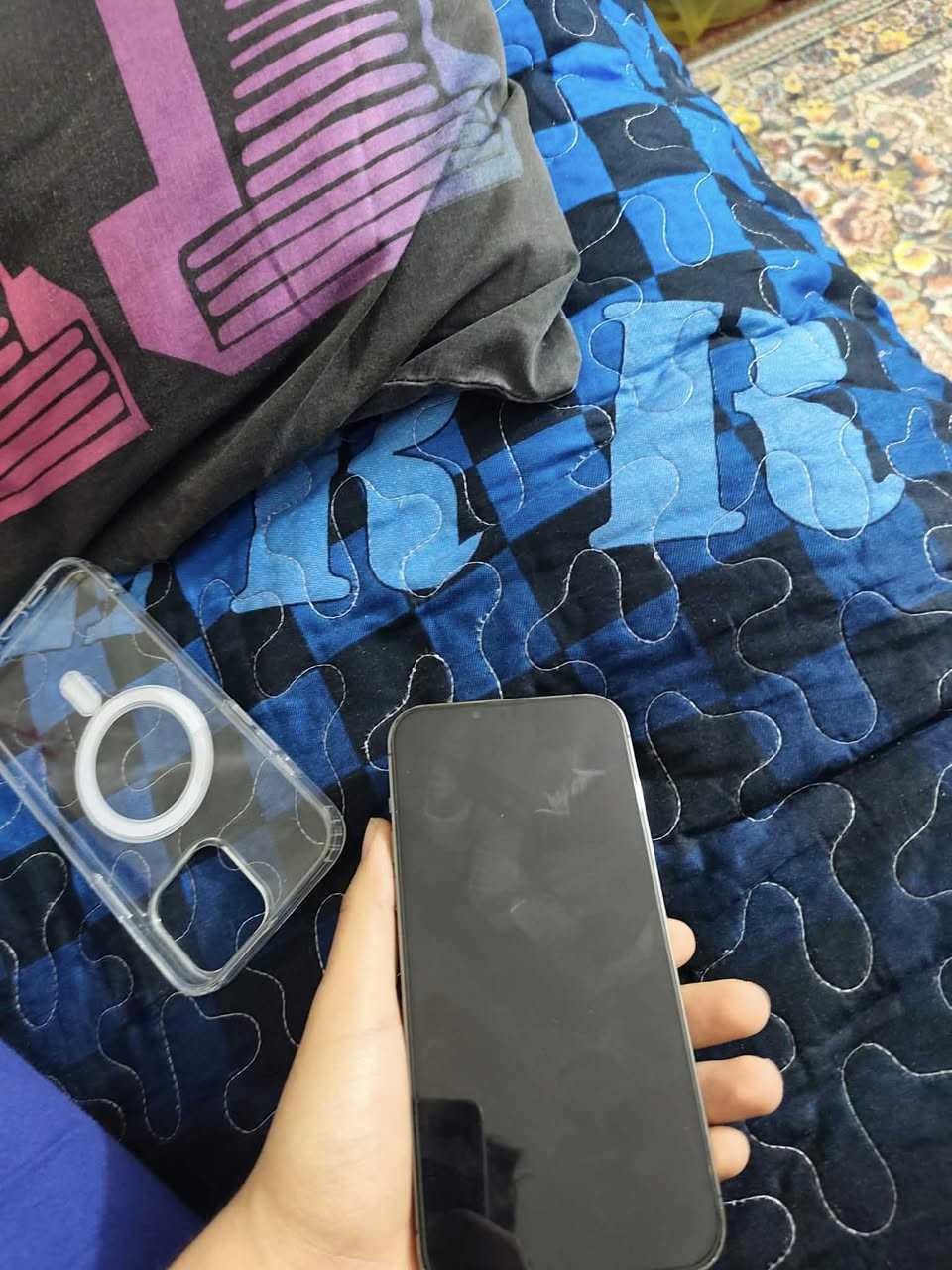 ايفون 📱13 برو ماكس _ نضيف جداً
🔹 الذاكرة: 256GB

🔋 البطارية:90%

🔹 الحالة: استعمال نظيف، ما بيه أي ملاحظة

📦 كامل ملحقات

💰 السعر:850 وبي مجال 

الموقع 📍بغداد حي جهاد

📍 الجهاز مفحوص 100%

📩 للتواصل ع واتساب فقط*********** واتساب فقط
