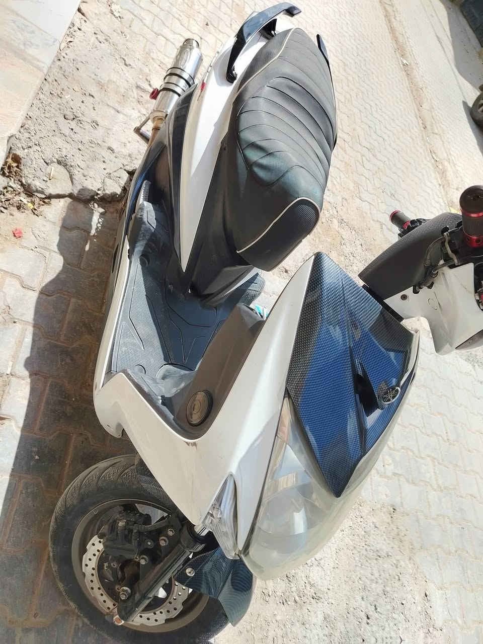 سلام عليكم اخوتي سكنس فحل مزوده مناك الله شاهد
 بغدحت تغليف فابلون دبلات رياضيه جاهزه من اي نقص اخوتي السعر١٣ ورقه وبيه مجال الطيبين اخوتي
***********اد الكاظمية
