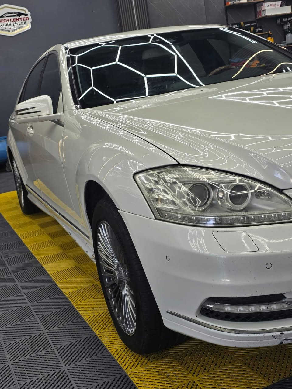 مرسيدس s550 باب طويل موديل 2011 وارد امريكي رقم بغداد السعر 225 بيع او مراوس بسيارة كوري 
رقم الشاصي WDDNG8GB7BA363289
رقم الهاتف ***********
