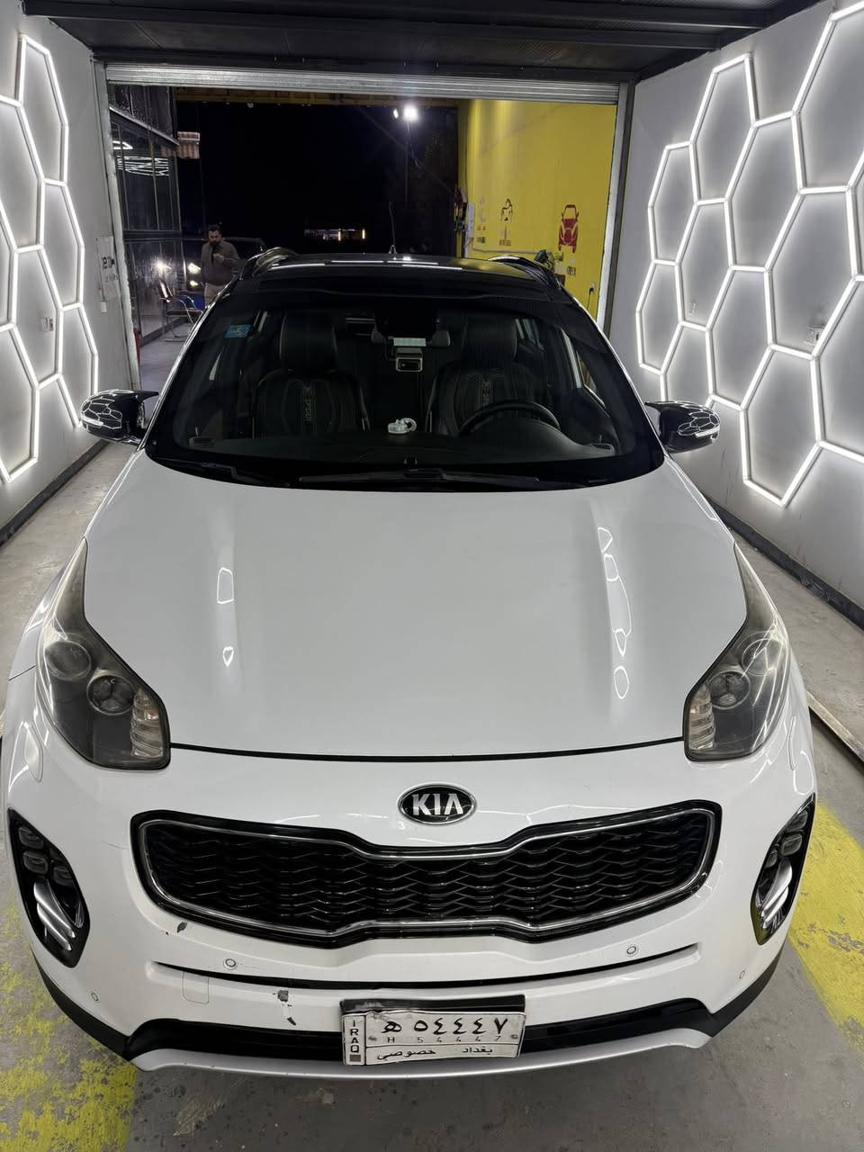 السلام عليكم
سبورتج 18 gtline فول فول 

ماشي 165000

وارد خليجي 

سلايت قطعتين 

تحكم ستيرن 

شاشه +كامرة 

بصمه ابواب 

ترحيب اشارة ابواب ومري 

لايت زنون 

كشن كهرباء 

حساسات 

وبعد بيها شغلات الجيتي المعروفه

السونار موجود  ( كل التفاصيل بالسونار باب صبغ وجاملغ وشويه من تكمه . اثر جراد . والبنيد بي طكع مال ضروك بس ممبينه كلش ) السياره كلشي مناقصها بس دهن وبانزين

رقم بغداد مشروع وطني 

السعر18,500$ 

مكان السيارة بغداد مجمع بدور بغداد

 0773 664 1266
