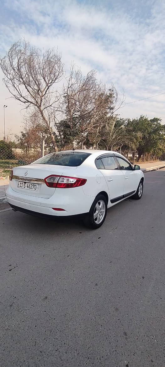 سلام عليكم رينو 2016 فلاونس بغداد بسمي شركه العامه بدون صبغ مكانه بغداد تبريد تدفئه شغاله كامرا شاشه جام كهرباء سعره 74 وبيه مجال بسيط للاستفسار ***********
