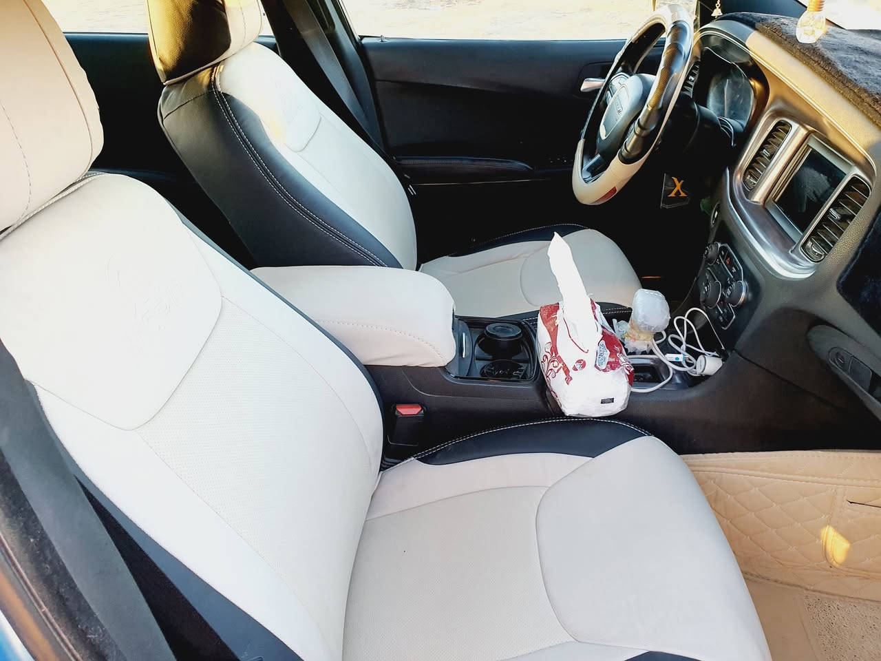 سلام عليكم جارجر للبيع موديل ٢٠١٨ أصل رقم بغداد انكليزي مشروع وطني سياره نضيفه تخم تاير حادث بس دعاميه لخلفيه راجعه نفسه سياره جاهزه كير مكينه سياره بسمي تفاصيل تصال على الرقم ***********
