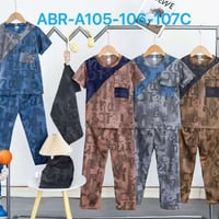 تراك ولادي • مقاس ١٨/١٩/٢٠ • يلبس ١٠-١٤ سنه