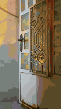 السلام عليكم
دار للبيع في القرنه السوق شارع الشهيد وسام 
البيت طابو صرف
مساحته ٣٠٠ م  مع  ( الفضله ٦٠ م حديقة )
تفاصيل البيت 
متكون من دار كبير طابق ارضي
٢غرفة مع هول كبير و هول صغير مع مطبخ و حمام و استقبال
ومع مشتمل٧٠متر معزول طابقين 
الطابق الأرضي غرفتين و هول و مطبخ صغير و حمام وموزع صغير
والطابق الثاني بي غرفتين و حمام و سطح وموزع
و فوق الدار الكبير فوق شقق اثنين 
معزولات مع درج خارجي متكونات الشقق 
من غرفتين وهول و حمام و مطبخ و كل شقة طارمة فوق معزولة .
علماً إن البيت والبيت الصغير المشتمل بناء طابوق ماعدا الشقتين م̷ـــِْن الثرمستون .
السعر (500 مليون ) بيه مجال قليل .
***********
