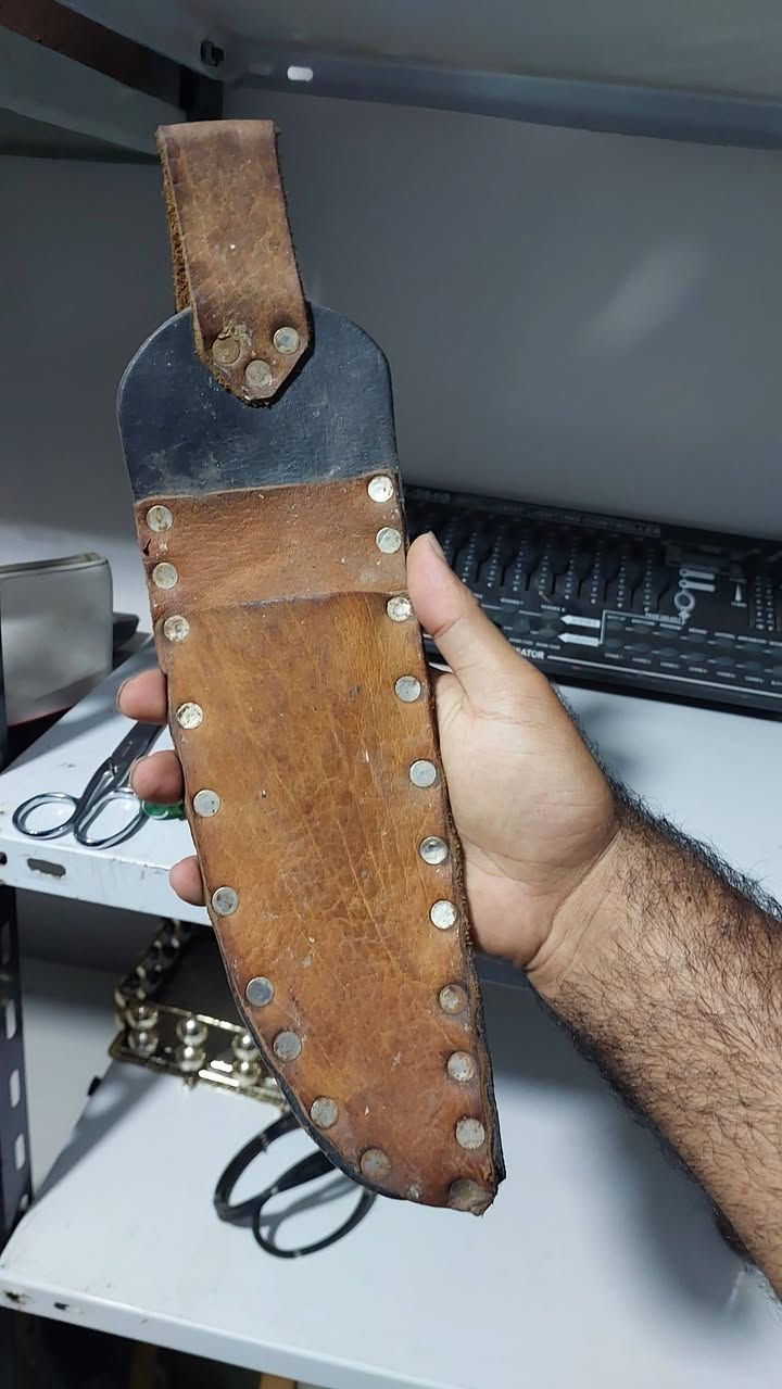 اي قطعه ٣٥ والثلاث ١٠٠ الي عاوز حاجه يتفضل بعد ازنكم التسليم من المعرض مش عاوز احراج مع  حد


**إذا كنت صاحب هذا الإعلان وتريد حذفه لأي سبب، رجاءا أرسل رسالة إلى الدعم الفني**
