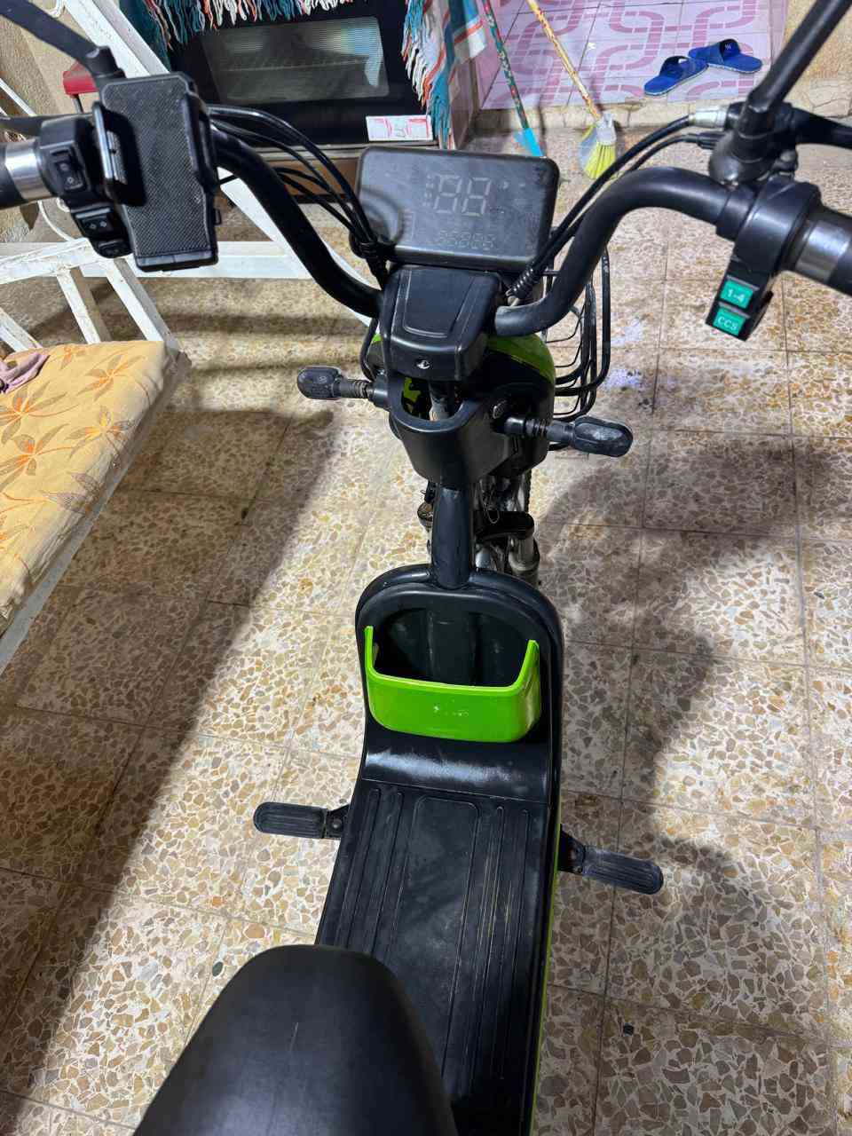 دراجه شحن قياس 20 لون زيتوني اربع بطاريات 16 امبير بطاريات جدد ستوه شادهن بريك امامي خلفي لايت عالي ناصي السرعه 60 حقيقي السعر 300 وبي مجال مكاني بصره خور الزبير رقمي ***********
