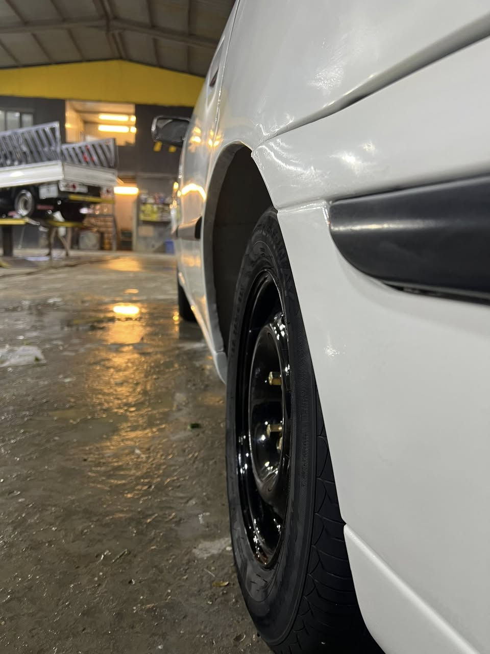 السلام عليكم شباب للبيع سمند. موديل 2010 رقم بغداد نكليزي بسمي سنويه ال2030 هزه جديده جاهز من كلشي تخم تاير جديد صدر خلفي امامي جديد كلج اجديد جاهز سياره للخير مكفوله من الحادث بيها صبغ دوسات وباب الوره سايق اثر طخه بصيطه السعر 43 وبيها مجال بصيط حك جيه مكان السياره بغداد تاجيات الاتصال***********
***********
