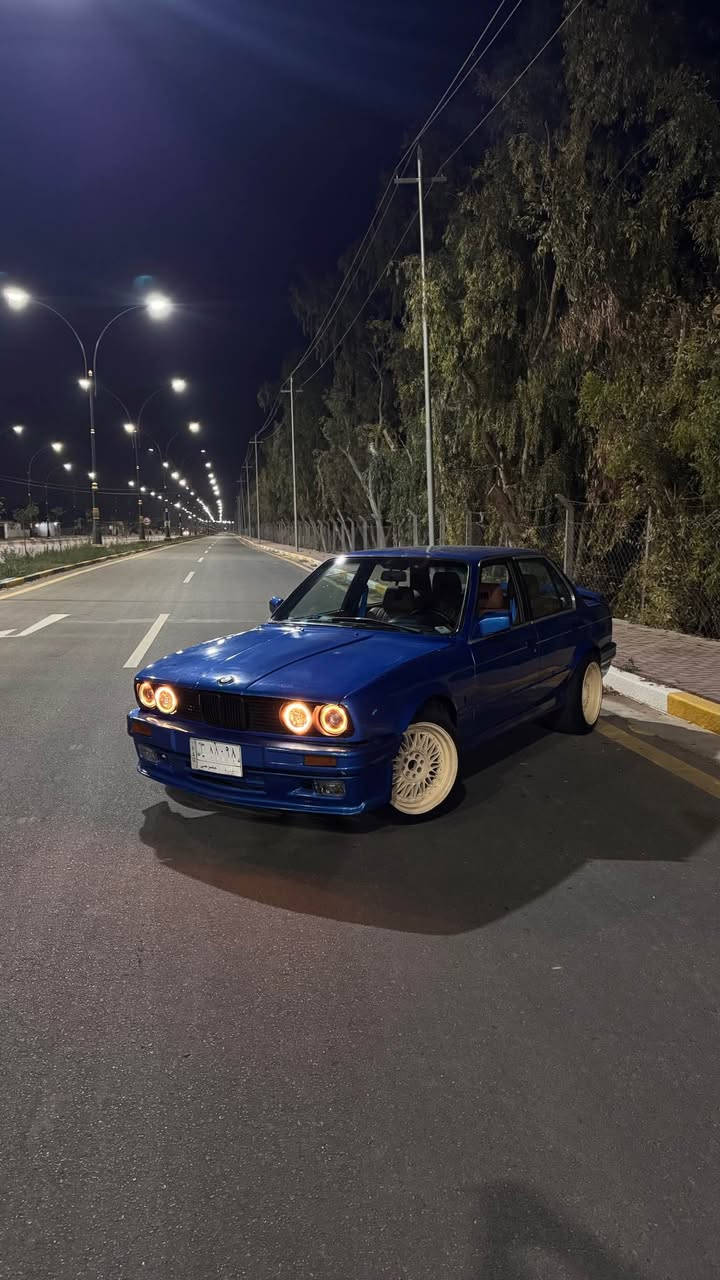 E30 للبيع محرك 25 مسكر تك فانوس اكسل قفل 8 براغي السيارة كاملة مكملة من كلشي اي نقص مابيها غرفتها جديده حدادية جديدة وكاملة السيارة كير عادي زت اف نمرة قصير المرغوب كهربائيات كاملة مكملة اي نقص مابيها مكان السيارة كربلاء السعر المطلوب 55$ورقة وبيها مجال بسيط 
اتصال ***********
واتساب *********** كربلاء, العراق
