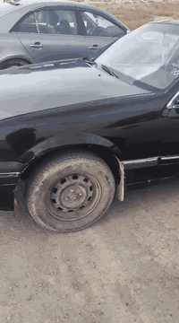 السلام عليكم برنس فراشة موديل 96 سيارة نضيفه كير ومحرك خير من الله بيها بس الكاردن صفحه وحده بي صوت سيارة بسمي سعرها 25 التواصل ماسنجر واتس اب ***********
