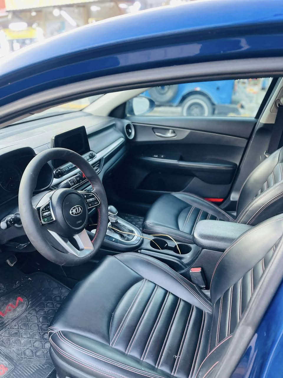 السلام عليكم شباب كيا فورتي 2020 حادث جاملغ وبنيد تبديل بدون دواخل كفاله حته الايرباك السياره مكينه كير تبريد تدفئه تخم تاير ويل كب كصبه حساس دواخل جلد منضومة زنون ومنضومة اناره داخليه رقم اربيل الجديد تحويل مباشر 
فئة EXنص فول 
1 كامره دواره
2 رادار توقف أمامي 
3 تحكم ذاتي 
4 قياده ذاتيه 
5 مكينه 2000 دوش 
6 كير AT 
7 كشنات جلد 
8 كزوز عدل 
السعر 127 وبيه مجال 
للأستفسار ‭٠٧٨٠ ٠٧٠ ٣٣٠٤‬مكانه واسط الصويره
