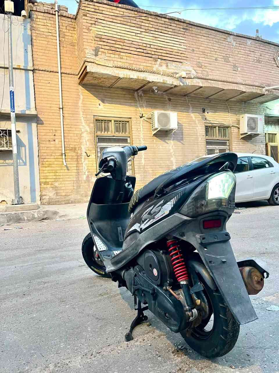 دراجه ماكس عدله للبيع دراجه نضافتها شوفت عينك ونضف من الصور سلف وهندر وكهربائيات من طول للطول ما ناقصها واير ابد عينه ولايت العينه مكطوع الواير مال كيلو متر ناقصها واير وصندوك ما يقفل وبسس الباقي مله كفاله دراجه مفتوحه فقط ولفات ونضافه بعد كدامك مكينه خرسه من اكول خرسه يعني مالها صوت ابدد رايدها ب725 وبيها مجال قليل مكاني البصره القديمه رقمي ***********
