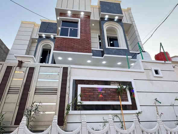 أختر منزل احلامك معا مكتب  عقارات النور الذهبي عن توفر لدينا بيت للبيع 🏠
استثنائيه بـ مواصفات عصريه حديثه ✨
تستلم مفتاح كامل من كلشي الاناره وغيرها جاهز لسكن 🔑
 البيت طابو عراقي وكاله بـ اسم المشتري ونسخه من الطابو 📄
الموقع .........🔴
البصره ابي الخصيب  منطقه الكطه مقابيل البهادريه  
بناء حديث درجه اولى واجهيه فخمه ترتيب هندسي 👷🏻‍♂️طابقين  الاساس رفت 
يبعد عن الشارع السايدين  300 متر
تبليط الباب البيت 
  ————————🔹
يتكون البيت 🏘️  من 6 غرف نظام  سويت 
صحيات خارجيه وداخليه 🛁 
أبواب قاصه 🚪
صاله  
استقبال 
مطبخ 
حديقه 🪴
كراج 🚘
المساحه 200 متر 
السعر 220💵 قابل للتفاوض 
 مكتب الذهبي للعقارات والمقاولات العامه مستمرين بعروض جديده ومميزه💎 
للاستفسار اكثر اتصال او مراسله واتساب 
*********** 📞*********** ***********
