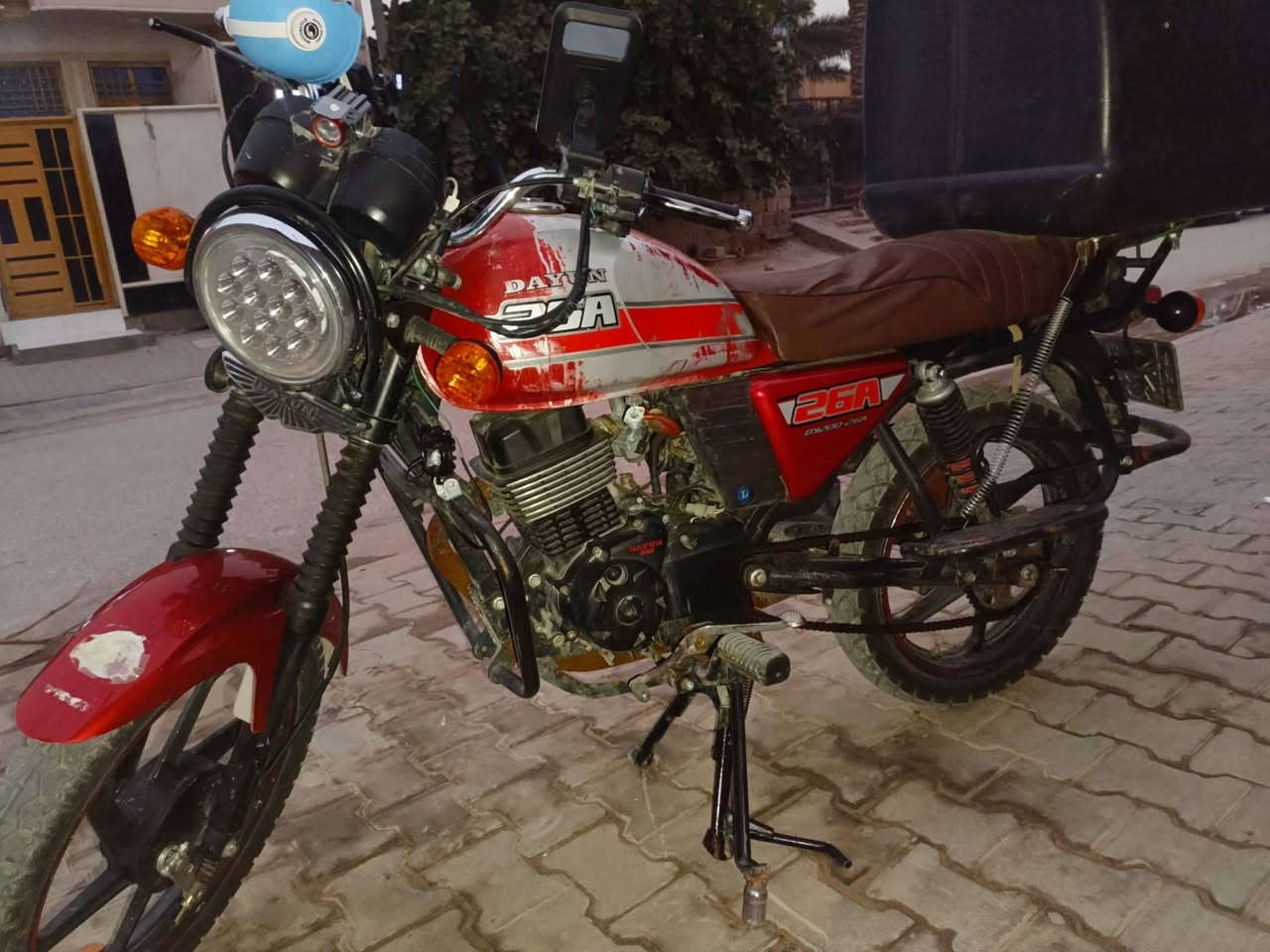 السلام عليكم للبيع دراجة دايون نفخ مديل 2020
دراجة نضيفة وخير من الله مكينة 200 
دراجة جانت بل حجز شهرين متروكة 
الدراجة رقم وسنوية كربلاء اصولي وتحويل ثاني يوم
الدراجة مابية اي نقص كهربايات كلة شغالة 
سعر الدراجة مليون و450 وبية مجال لشراي
البكان كربلاء 
انتصال على الرقم ***********
