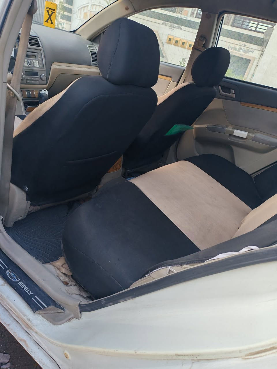 السلام عليكم جيلي امكراند موديل ٢٠١١ ماشية ١٨٠ السيارة بيهة ضربة جاملغ امامي وخلفي ومعمرهن ويحتاجلهة صبغ عام وبعض السمكرة الكير والمحرك والتبريد بحالة جيدة الرقم بغداد ألماني قديم السعر ٦٠ وبيهة مجال ان شاء الله تحياتي للجميع


**إذا كنت صاحب هذا الإعلان وتريد حذفه لأي سبب، رجاءا أرسل رسالة إلى الدعم الفني**