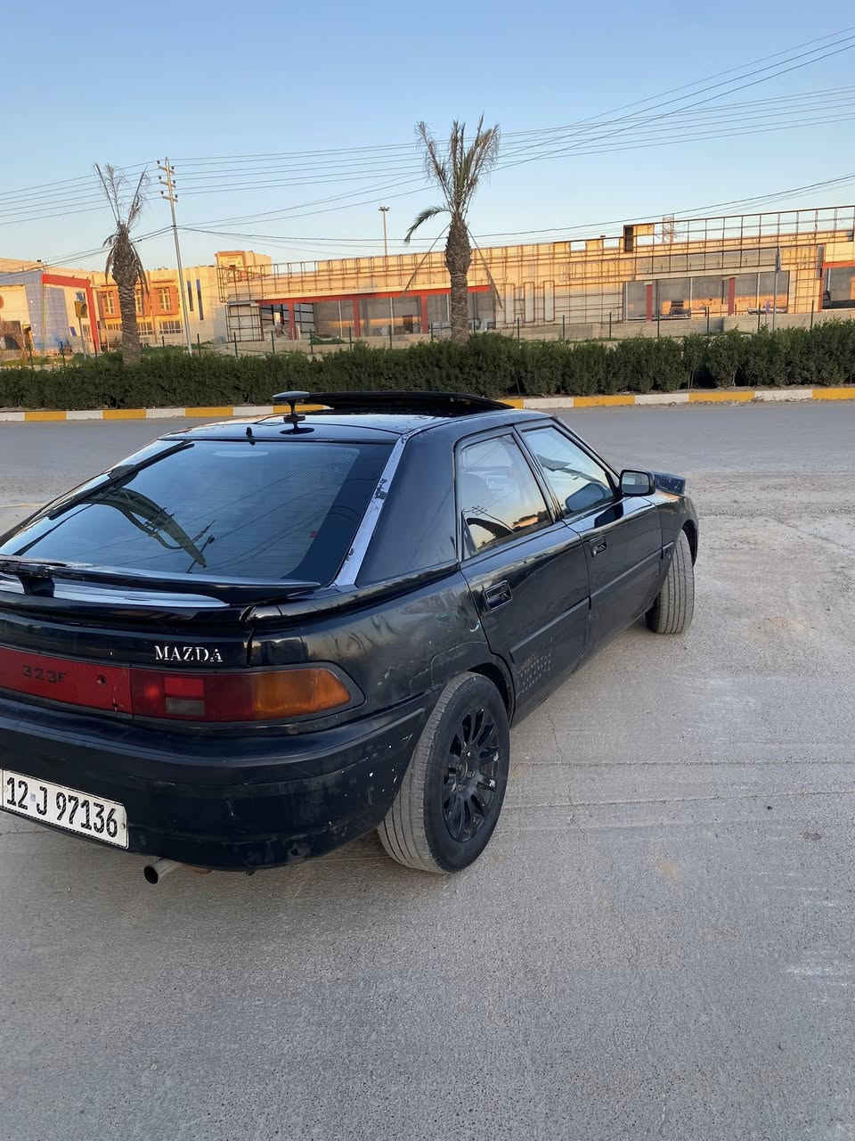 مازدا 323 صرصر 
كير ومحرك شرط 
جامات كهرب 
سلايت كهرب 
مرايات كهرب 
رقم نينوى انكليزي 
سنوية وارقام وهزة كلو جديد بأسمي اني الشرعي 
شرط التحويل 
كوبون بانزين الكتروني 
سيارة جاهزة ماعايزها شي 
السعر 27 وبيها مجال بسيط 
ترهم مراوس للاستفسار  
***********
***********
