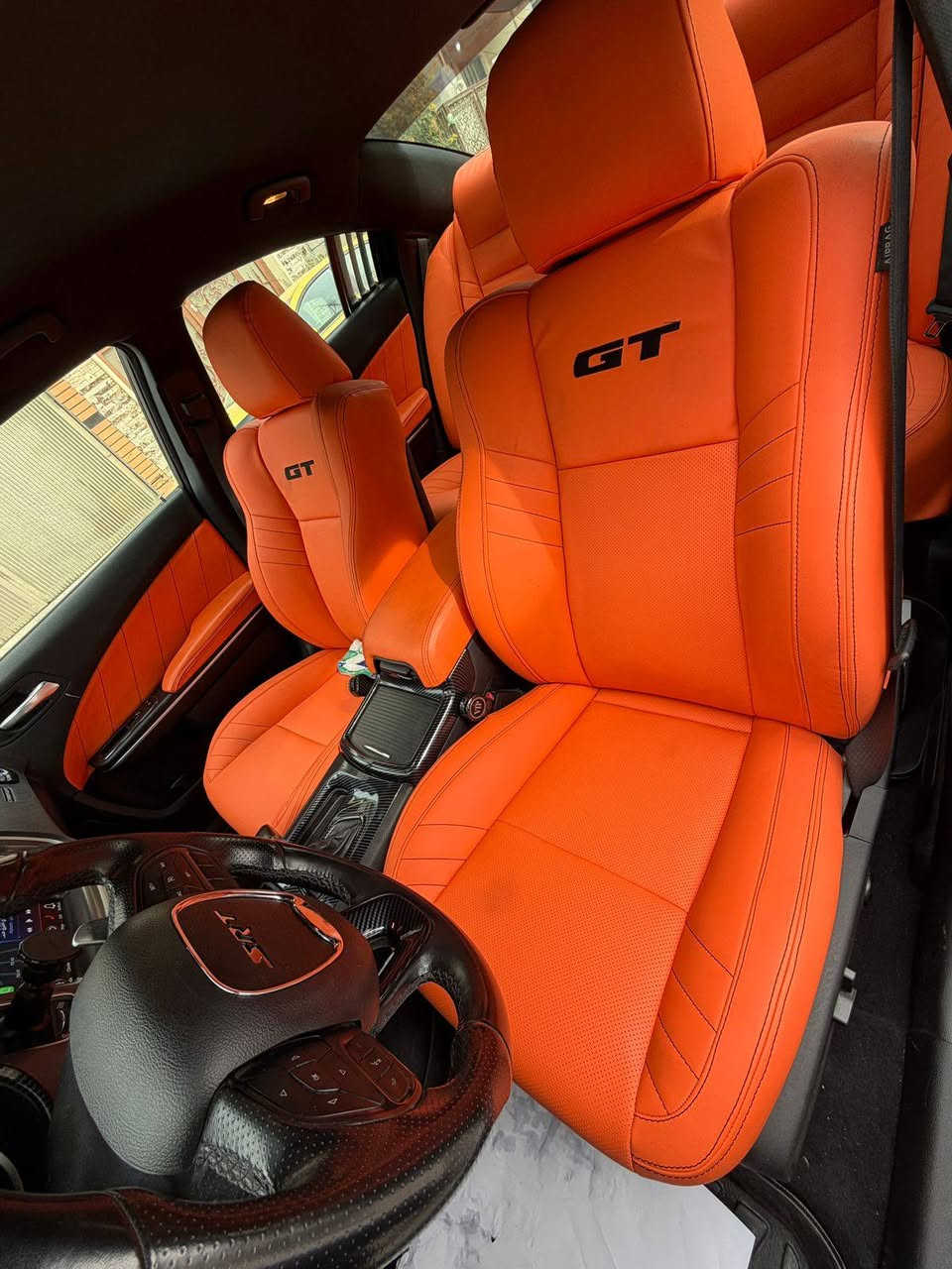 جارجر 2021 Gt اصل سوبر تراك باك 
رقم اربيل باسمي شخصيا ثاني يوم تحويل
ماشية 50 الف مايل 
بدون ايرباك وبدون دواخل كفالة عامة
حادث نص الجاملغ الخلفي ونص الجاملغ الامامي وباب الصدر فقط سطحي صور الحادث مرفقة 
مواصفات 
غرفة دوشمة جديد بشارع النواب بلكاضمية كلفتني 500$ 
بصمة 
تشغيل عن بعد
شاشة كبيرة 
مواصفات ال Gt معروفة 
رقم صاحب سيارة *********** 
بغداد الامين الثانية
