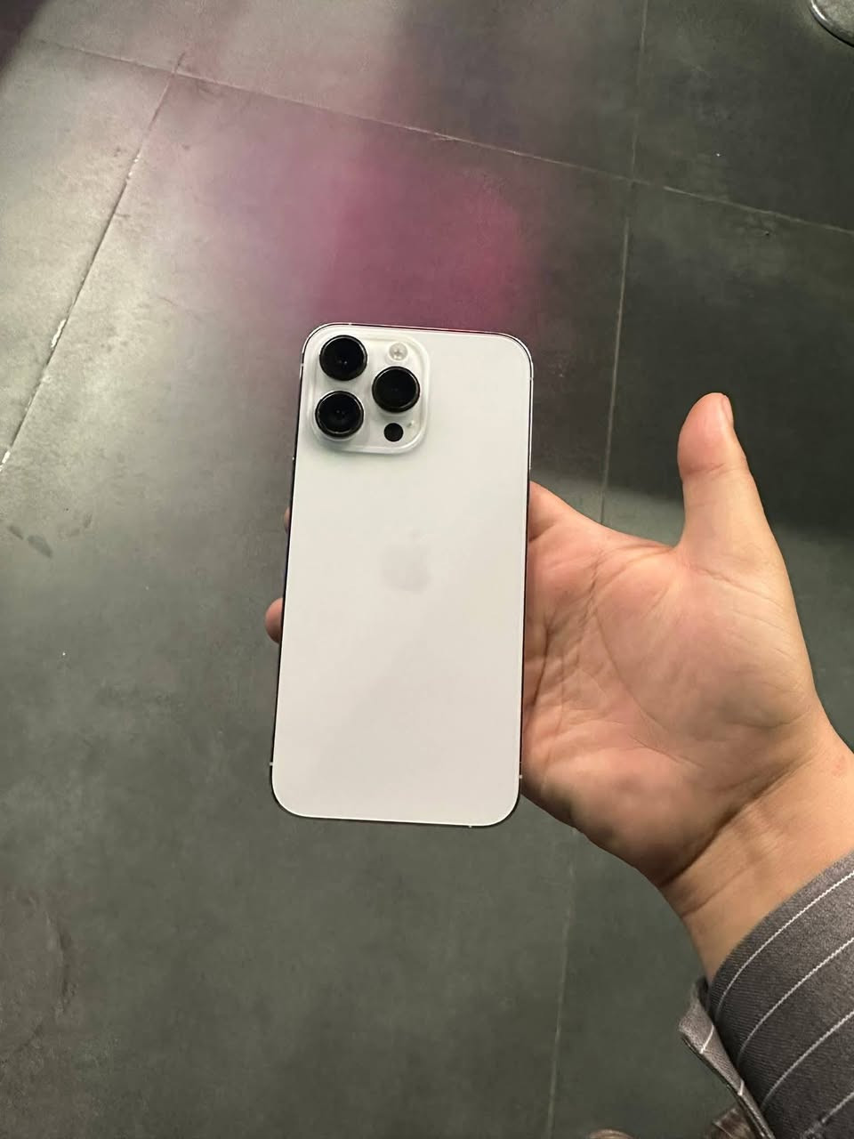 يالله🧡
ايفون 14برو ماكس 
ذاكره 256
بطاريه 97
الجهاز بلادي وتر بروف 
شخط ما بي ملحقاته كيبل 
ما يعبر هوه عربي شرق اوسط 
للبيع او مراوس ب ايفون السعر 750
للتواصل *********** بي واتس
