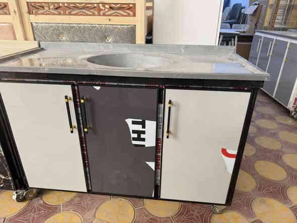 مجمع محسن الشمري بكافة انواع اثاث مواد المنزلية 
متوفر سناكي متر 30 
متوفر سناكي متر 50 
سناكي جديد وليس مستعمل 
موجود فقط مرمر 
العنوان الديوانية قضاء عفك قرب الجسر حمام مقابل سيد حسن ياسري 
***********
