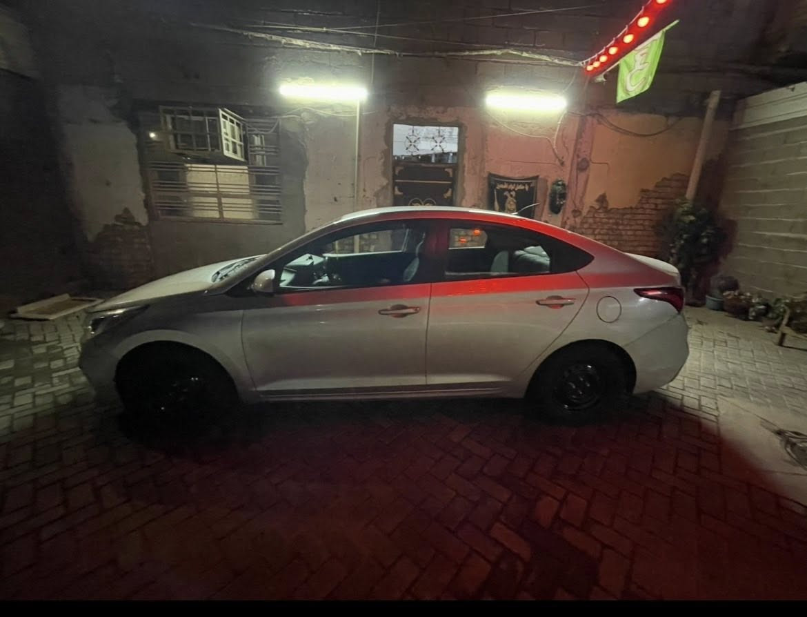 السلام عليكم 
اكسنت للبيع وارد امريكي 
محرك 1600
رقم الجديد 
تحويل ثاني يوم 
السعر 110 و بيهه مجال 
مكاني مدينه الصدر 

للاستفسار ***********
