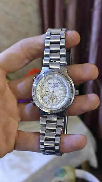 السلام عليكم
ساعة البا من شركة (سيكو)
الساعة نظام كرونوكراف 
الساعة نظيفة 100/100
شغلها 100/100
الساعة نوادر
سيرها مستبدل 
مكينة اصلية 100/100
سعرها 65الف وبيها مجال 
للتواصل أو الاتصال 
***********
