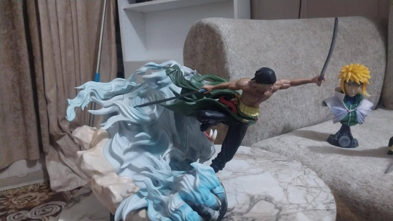 رورونوا زورو (Roronoa Zoro) من سلسلة الأنمي والمانجا الشهيرة "ون بيس" (One Piece). يجسد المجسم وضعية القتال المعروفة باسم "صيد النمر" (Tiger Hunt)


**إذا كنت صاحب هذا الإعلان وتريد حذفه لأي سبب، رجاءا أرسل رسالة إلى الدعم الفني**