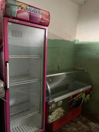 السلام وعليكم غراض مطعم للبيع نضيف وشغال كله  غراض دجاج الذبح الكل بسع...