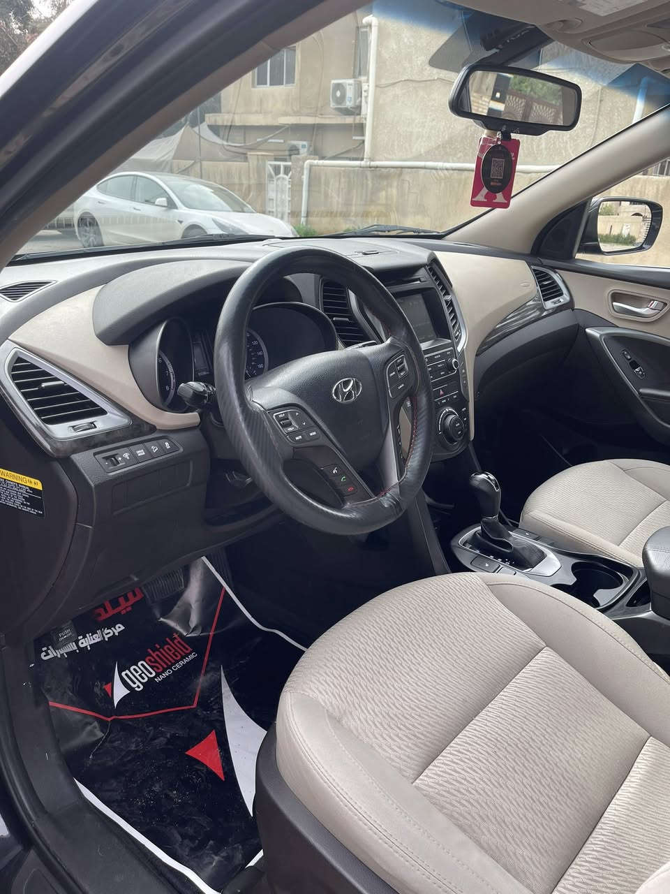 سلام عليكم للبيع سنتافيا 2018 وارد أمريكي 
فئة sport 
كشنات تدفئه كشن سايق كهرباء 
شاشه كبيره كشنات مخمل ابيض 
داخل لونين 
بصمه تشغيل 
نظام سبورت نظام منحدرات 
رقم بغداد بأسمي 
ماشيه 55 الف فقط 
حادث بنيد مبدل فقط وايرباك ستيرن  وبيه بارد بداية جاملغ بالعراق بدون صبغ 
سياره جديده كلش 
كير محرك بلاد  تبريد ثلج صدر جديد
مكانه بغداد زيونه 
*********** 
سعر 170 وبيه مجال
