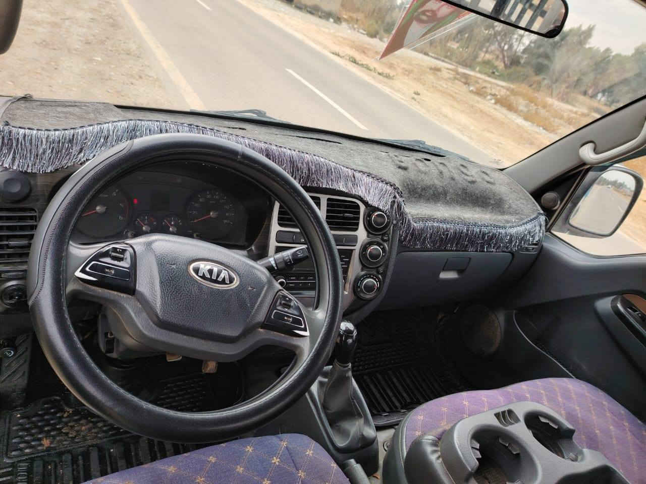 السلام عليكم
للبيع كيا 2017 مواصفات ل 18 
رقم واسط دولي بأسمي تحويل ثاني يوم 
الهزه صارلها سبوع من جددتها 
تخم تاير جديد 
السياره مناقصها برغي 
بيها رصعه كد ٤ أصابع والباقي كفاله 
علماً السياره بدون محجر 
السعر 121 وبيها مجال بسيط 
العنوان بسمايه قرب سيطره اللج 
للستفسار ***********
***********
