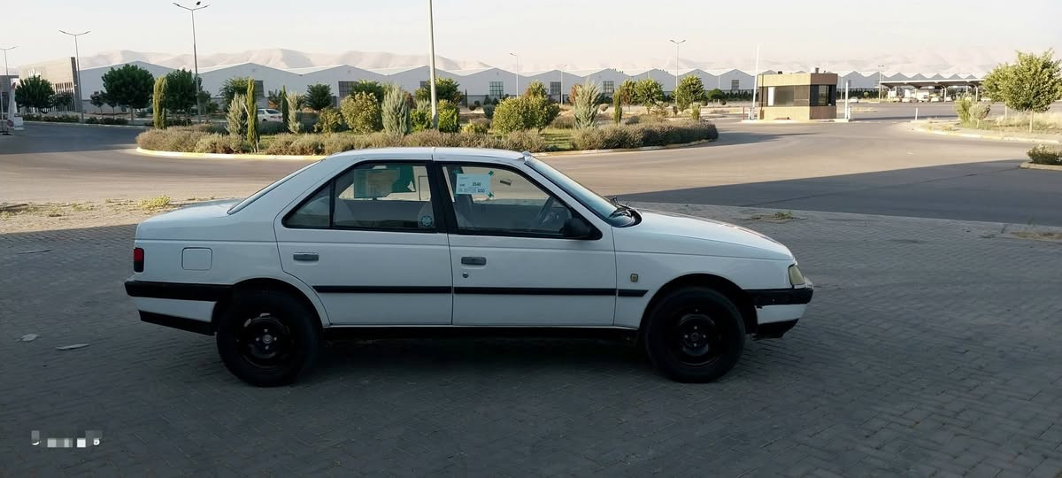 بەناوی خوا
***********_***********
ئۆتۆمبێلی جۆری بیجۆ405 ـGLX موديل 2009
 سەیارەکە گراین شەفتەومەرغوبەسەنەوی وڕەقەم تازە تەبرید ساردو گەرم بەشەرت  دووجام کارەبا 
  (شار سلێمانی) تەحویل وغرامە بەشەرت
نرخی37وەرەقەو مەجال پەیوەندی بکە لەخزمەتام
۰۷۷۰۳٦۰٤۷۲۱..۰۷٥۱۱۳٨۱۳۳۲ ڤایبەر واتسئاپ السليمانية, العراق
