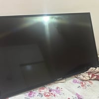 شاشة ٤٩ بوصة • نضيفه • حله