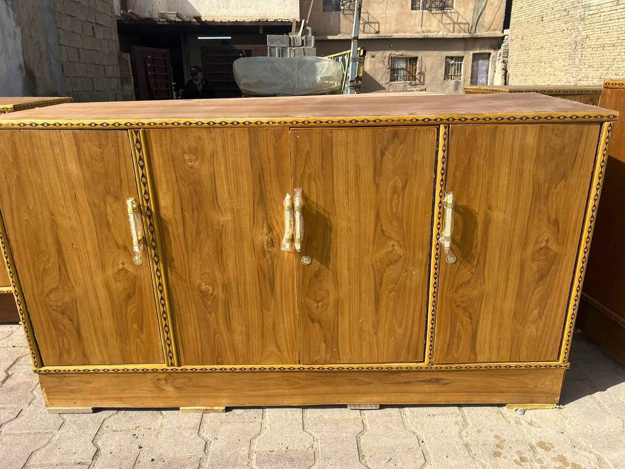 السلام عليكم السعر البوفيه 65
يم ابو فلاح النجار العنوان النهروان شارع المستشفى مقابيل المستشفي الباب بل باب(***********)
