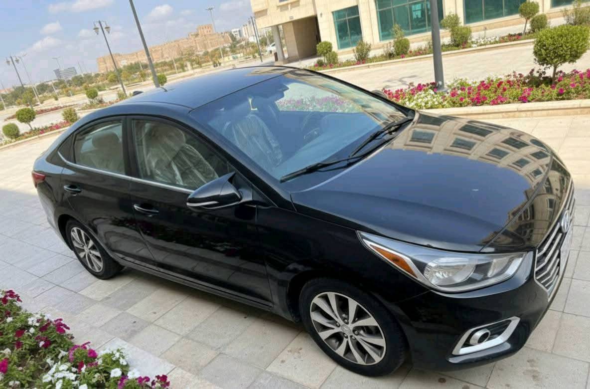 هونداي اكسنت 2020 رقم بغداد معوقين ضربه جاملغ امامي ألايمن  وبارد باب سايق جاهزه سياره مكينه 1600 دوش كير at ماشية 60  سعر105 بيه مجال 