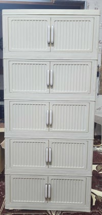 لوكر ضخم • خزانة