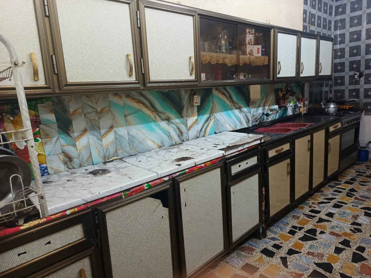 كاونتر للبيع السعر 200 وبي مجال اتلث قطع اتلث متارونص ***********
