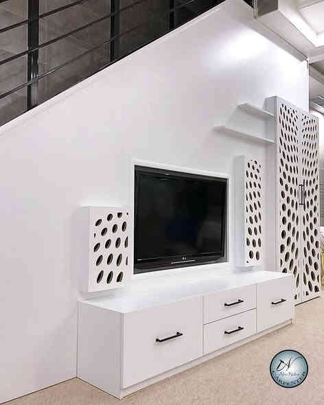 عندك فراغ تحت السلم ومحتار شتسوي بيه؟
خليها زاوية فنية، مكتبة، ، خزنه... ركن قهوه.. مخزن للشغلات الزايدة 

ويانه تصمّم وتنفّذ أفكارك بأحلى لمسة ديكور.
• شغل مرتب
• تصاميم عصرية
• دقة بالمواعيد 

اتصل بينا وخلي ديكور بيتك يبلّش من تحت الدرج
***********‪
***********‪
ابو نبأ النجار
العنوان اربيل الصناعه الجنوبيه شارع ١٠٠ خلف معارض السيارات أربيل
