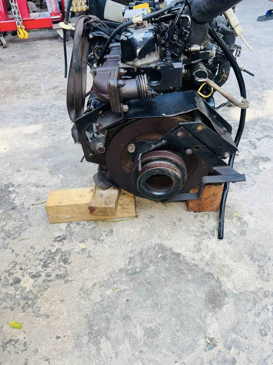 محرك ينمر 3 بستم حاوية كامل مع تفرعات شرط شغل وفحص الة تاخذ 
مكاني بغداد 
***********
