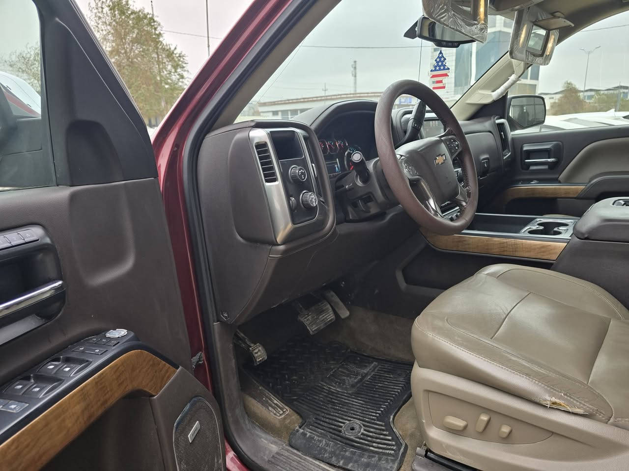 البيع سلفرادو موديل 2017 ٨سلندر حجم محرك ٥٣٠٠ فورويل تشغيل عن بعد باب طويل بدي قصير كشن تطفيه وكشن تطفيه كاميرا دواره سقف فتحه كشن كهربائي كشن خزن هوايه مواصفات بي مابي ضرر مابي سبغ مابي تعديل بارد رقم جديد هه زه جديد سنويه جديد مابي دينار مصره ف دعاميه ل دعاميه بشرت سعر ٢١٠ بيها مجال رقم تليفون و واتساب ***********
