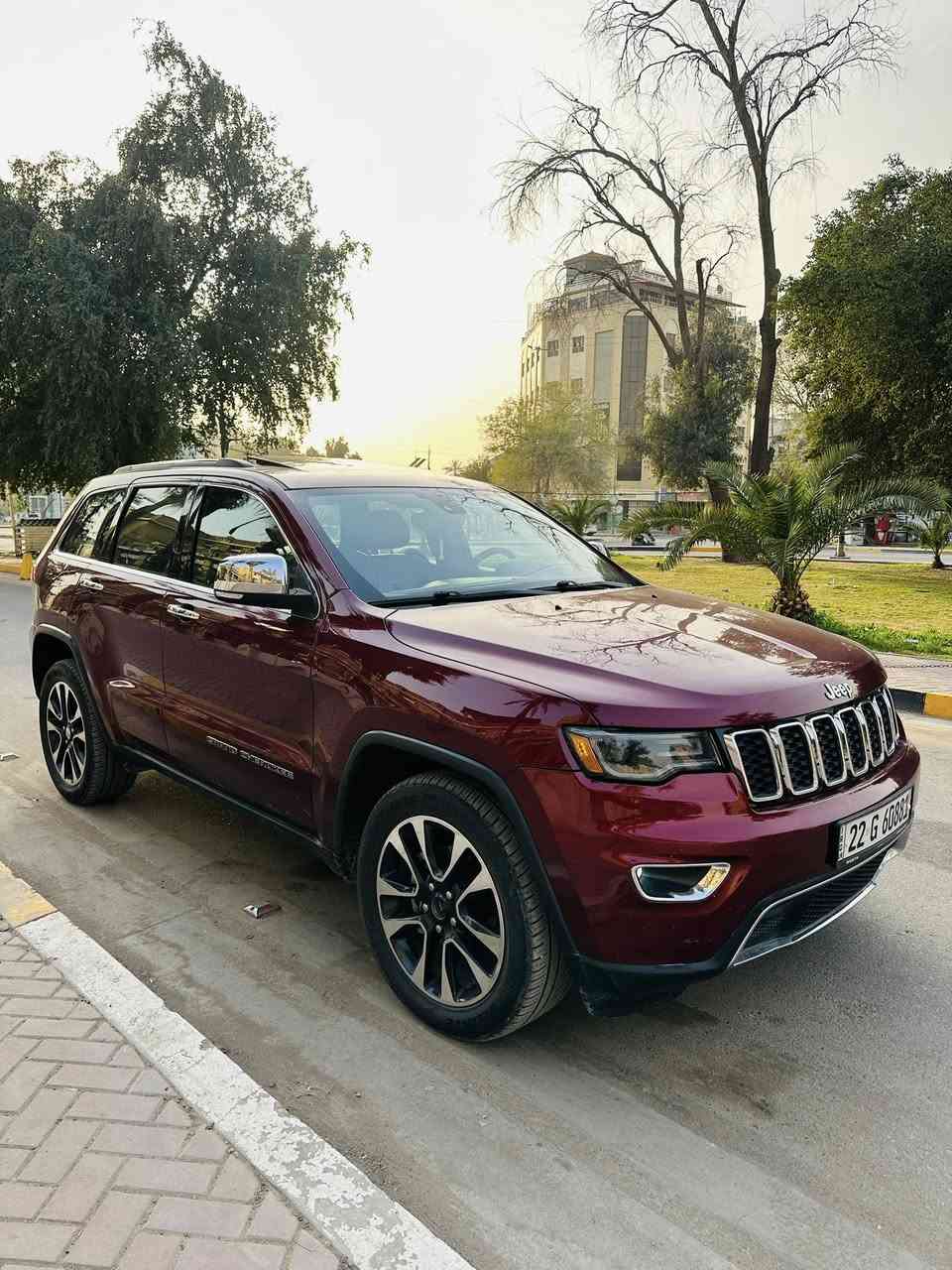 السلام عليكم
جيب كراند شيروكي 
وارد امريكي كلين تايتل 
موديل 2018 اصل 
ماشيه 80 مايل 
فئه لمتد فول 1/1 بنوراما 
محرك وكير كفاله عامه 
جميع الايرباكات سليمه 
ناشر سونارها وبيها حافه البنيد صبغ 
رقم اربيل الجديد تحويل او وكاله 
مكانها بغداد الاعظميه 
سعرها 220 ورقه وبي مجال للشراي الجاد 
للاستفسار : ***********
