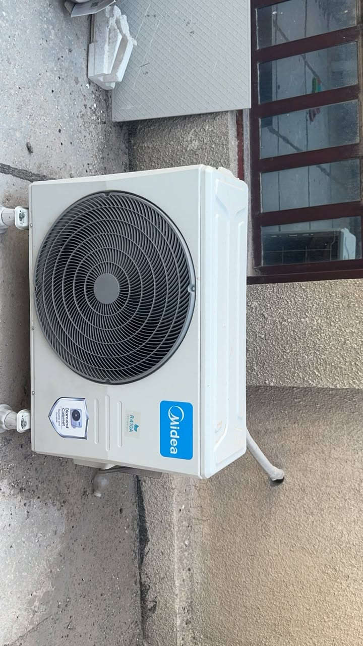 السلام عليكم عندي سبالت للبيع مستخدم موسم واحد ونظيفات السعر 700 وبي مجال عنواني بغداد  الكرخ هذا رقمي الاستفسار ***********￼￼￼￼￼
