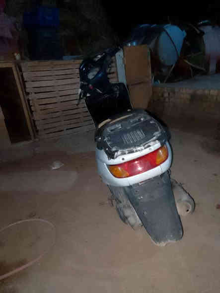 سلام عليكم دراجه لبيع مكفوله مابيه اي نقص مكاني ديوانيه الحمزه الشرقي سعره 400 وبيه مجال اتصل ***********
