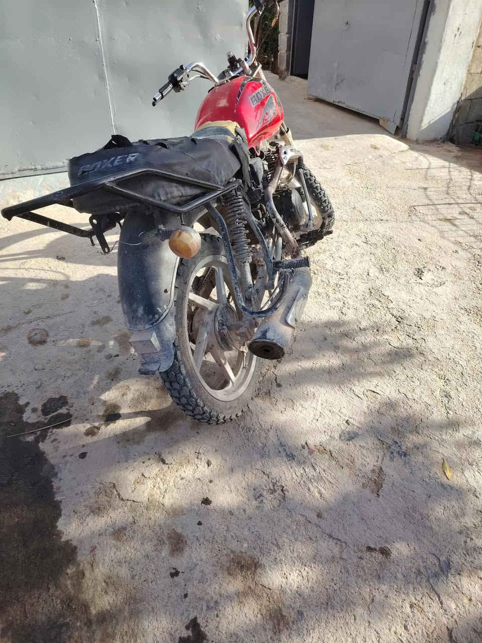 لبيع لبيع
بوكسر علاوضع الشركه 
السعر150قفل
***********
