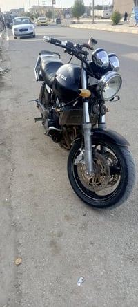 CB4 400cc • دراجة نظيفة • أوراق أصلية