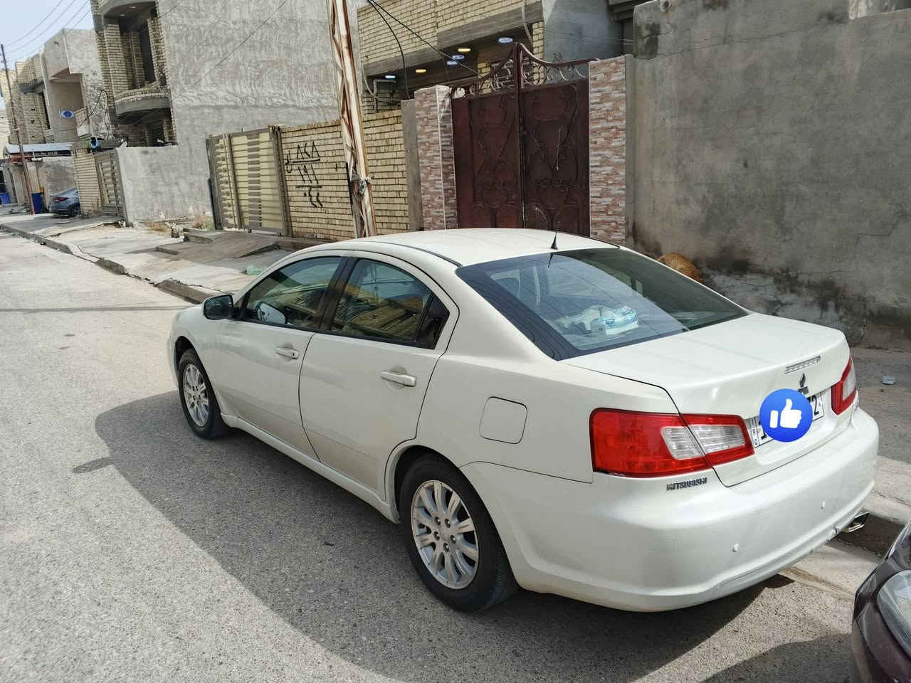 مسيوبوشي كلنت 2009 وارد امريكي بدن حادث صبغ صفه السائق اثر شخوط رقم بغداد انكليزي السياره جاهزه من كلشي ما بيها نقص ابد 
العنوان بغداد المحموديه 
السعر 90 و بيها مجال بيع او مراوس حسب القناعه 
***********
