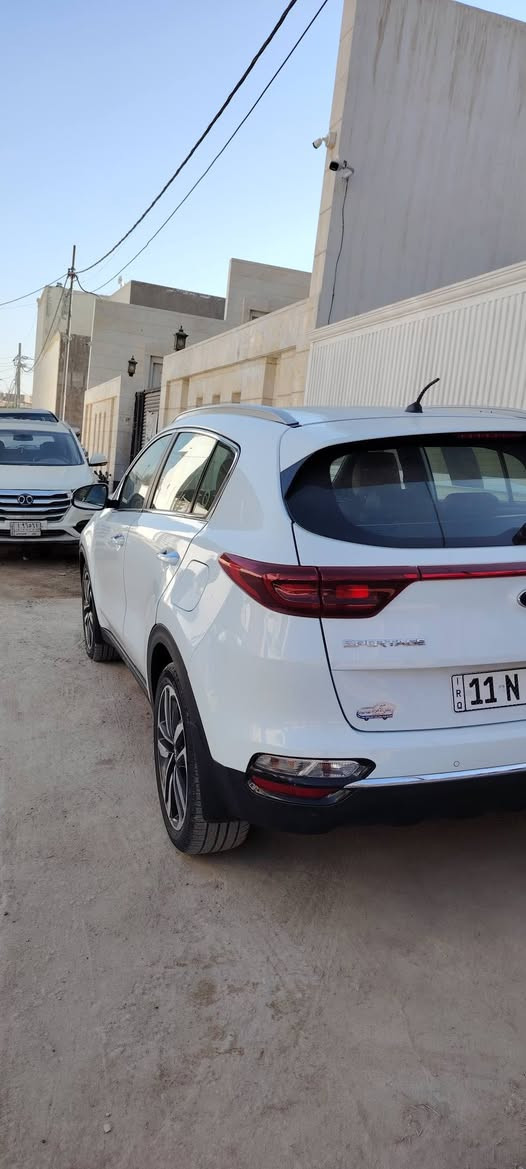 السلام عليكم...
للبيع كيا سبورتج 2020
السيارة مكفول كفاله عامه من البارد و الضربه و الصبغ
كير مكينة حدادية كفالة على وضع الشركة
السيارة اخت الزيرو
السيارة مواصفاتها بيسك
كراسي كهرباء
داخل حمصي
كشنات جلد و مخمل

حساس امامي
حساس خلفي
أنظمة قيادة
مثبت سرعة
مري شفط

رقم بغداد
ماشية 51الف حقيقي تعبر ال 120تدك جرس
السعر 206وبيه مجال بسيط
العنوان:بابل
للاتصال:***********
