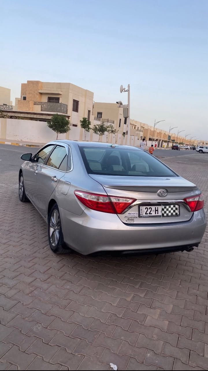 السلام عليكم 
للبيع كامري موديل 2017 SL رقم اربيل الجديد سنويه جديده بأسمي تحويل ثاني يوم 
مكينة 2500 المرغوبة 
كشنات كهرباء 
كير ومكينة مكفولات كفالة عامة 
السيارة جديدة بدون اي نقص 
حادثها موضح بالصور  بابين  مبدلات بلاديات
السعر 162 بيها مجال قليل ***********
