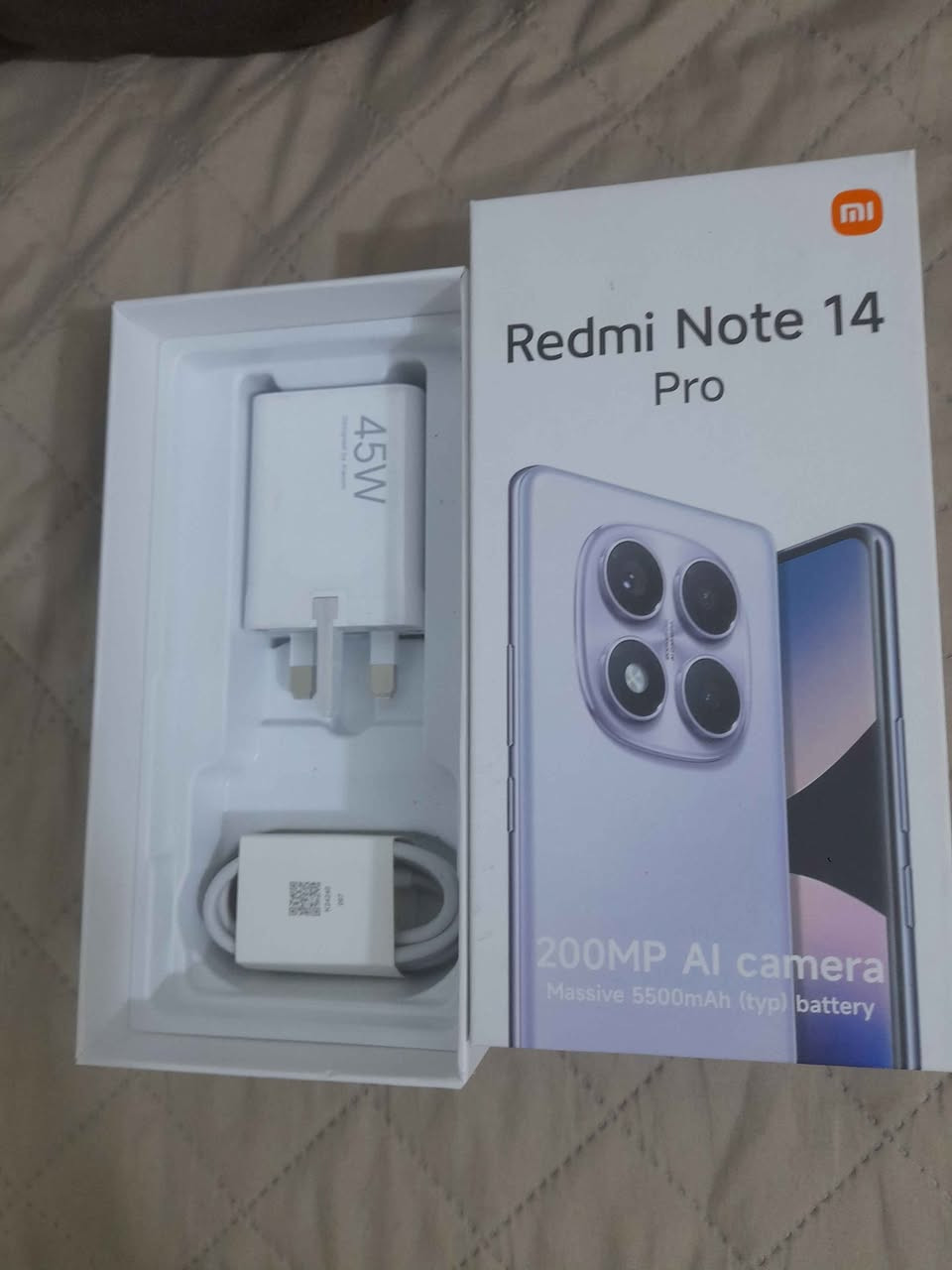 شواحن اصليه مال  اجهزه كارتون ضمان للبيع 
السعر حسب الواط شراي يتصل متوفر 120 واط 90 واط 67 واط 45 واط 33 واط شراي يتصل *********** عمارة, ميسان
