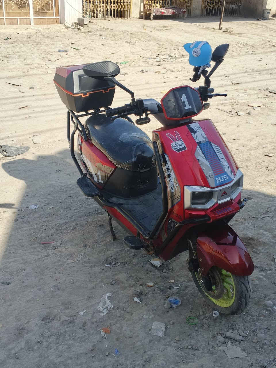 سلام عليكم دراجه البيع سكنس موديل 2025 6 بطاريات سرعتها 99 دراجه نضيفه ملف 2500 العنوان بغداد ابو غريب  *********** سعرها 600 وبيها مجال قليل
