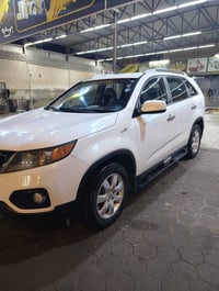 سورنتو 2011 • مكفولة • نجف