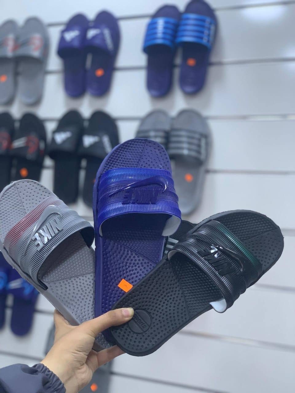 كف سبورت رجالي
التعبئة ٢٤ 
سعر الكارتون ٢٣ الف
كف سبورت شبابي 
التعبئة ٢٤ زوج 
السعر الكارتون ٢٢ الف
كف سبورت ولادي 
التعبئة ٢٤ زوج 
سعر الكارتون ب ٢١
كف سبورت طفل 
التعبئة ٢٤ زوج 
سعر الكارتون ب٢٠ الف


**إذا كنت صاحب هذا الإعلان وتريد حذفه لأي سبب، رجاءا أرسل رسالة إلى الدعم الفني**